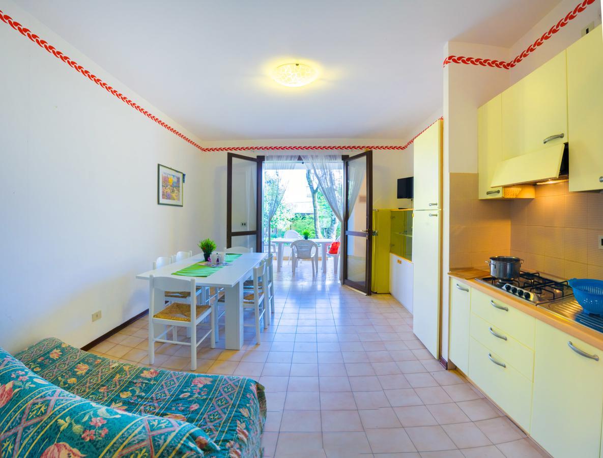 Residence Cinzia Pool Bibione Kültér fotó
