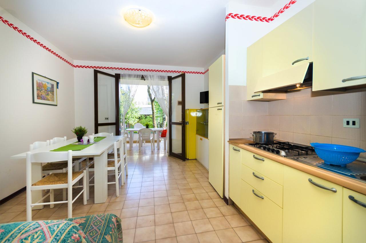 Residence Cinzia Pool Bibione Kültér fotó